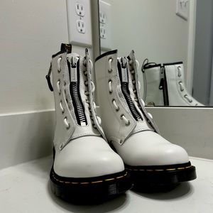 Dr.Martens Air Wave White Twin Zip Boots Size 8